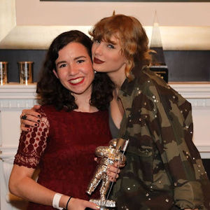 Meet your Posher, Dana